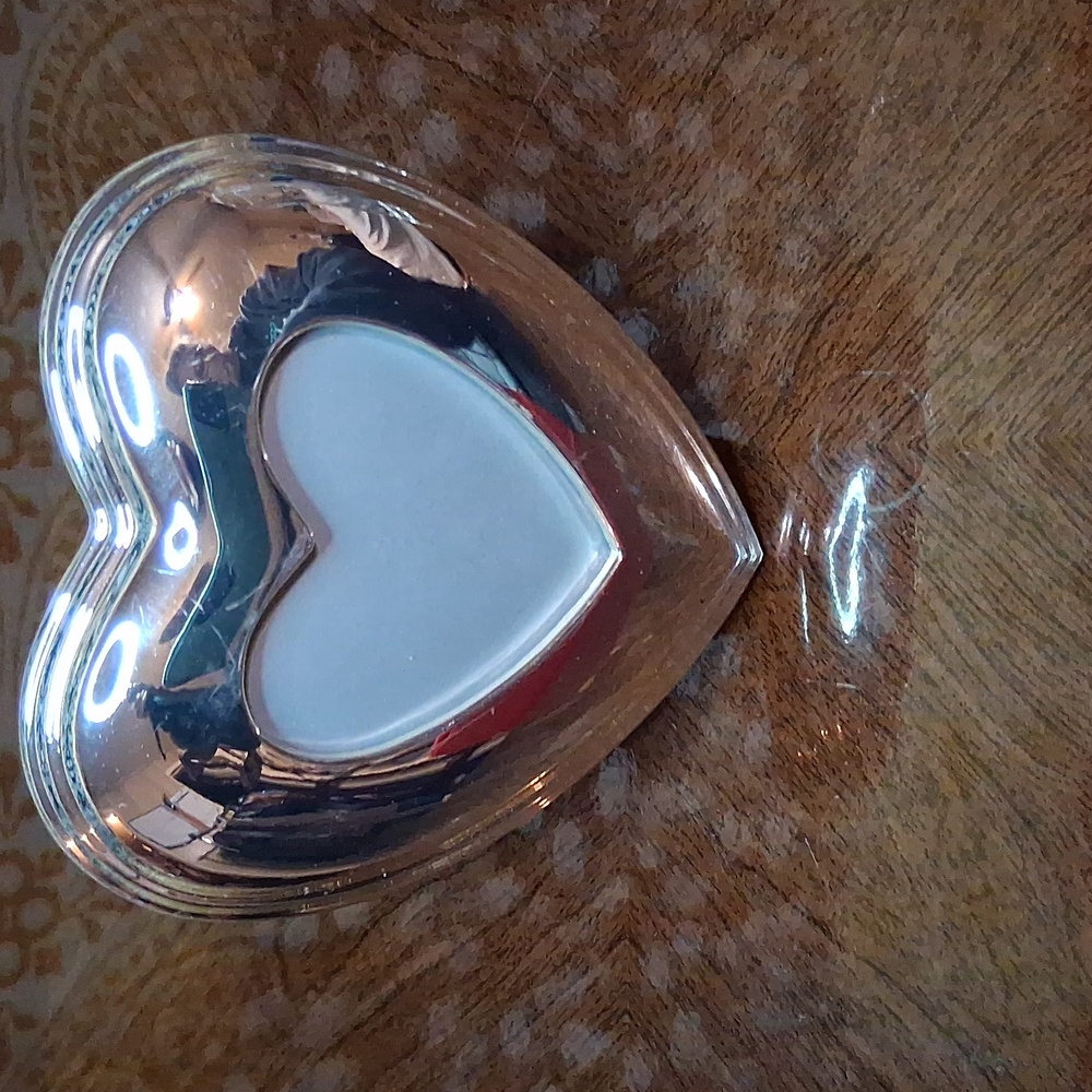 Crystal Heart Vase And Silver Frame - Picture 3 of 6